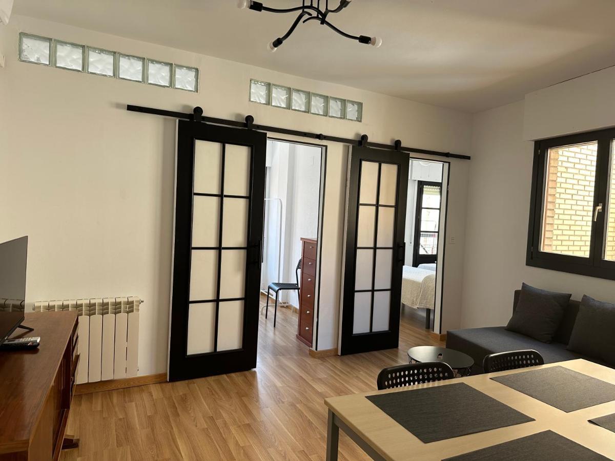 Apartmán Dos Torres Hobbiton- En El Corazon Del Casco Historico Zaragoza Exteriér fotografie